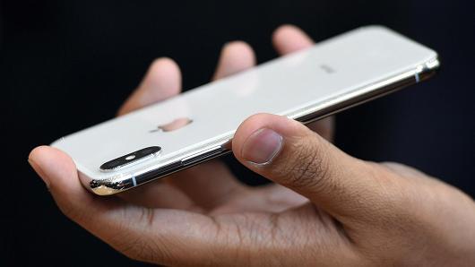 苹果股票评级再遭罕见下调:iPhone销量将低于预期