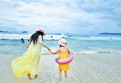 暑期旅游:烈日下超10亿人的“黄金季”