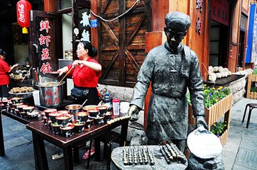 景区的东西“又贵又难食”?成见开始被打破