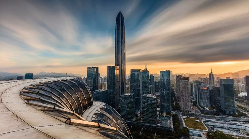 吉隆坡的双子星塔此前曾入选世界最高办公建筑,目前被深圳平安金融